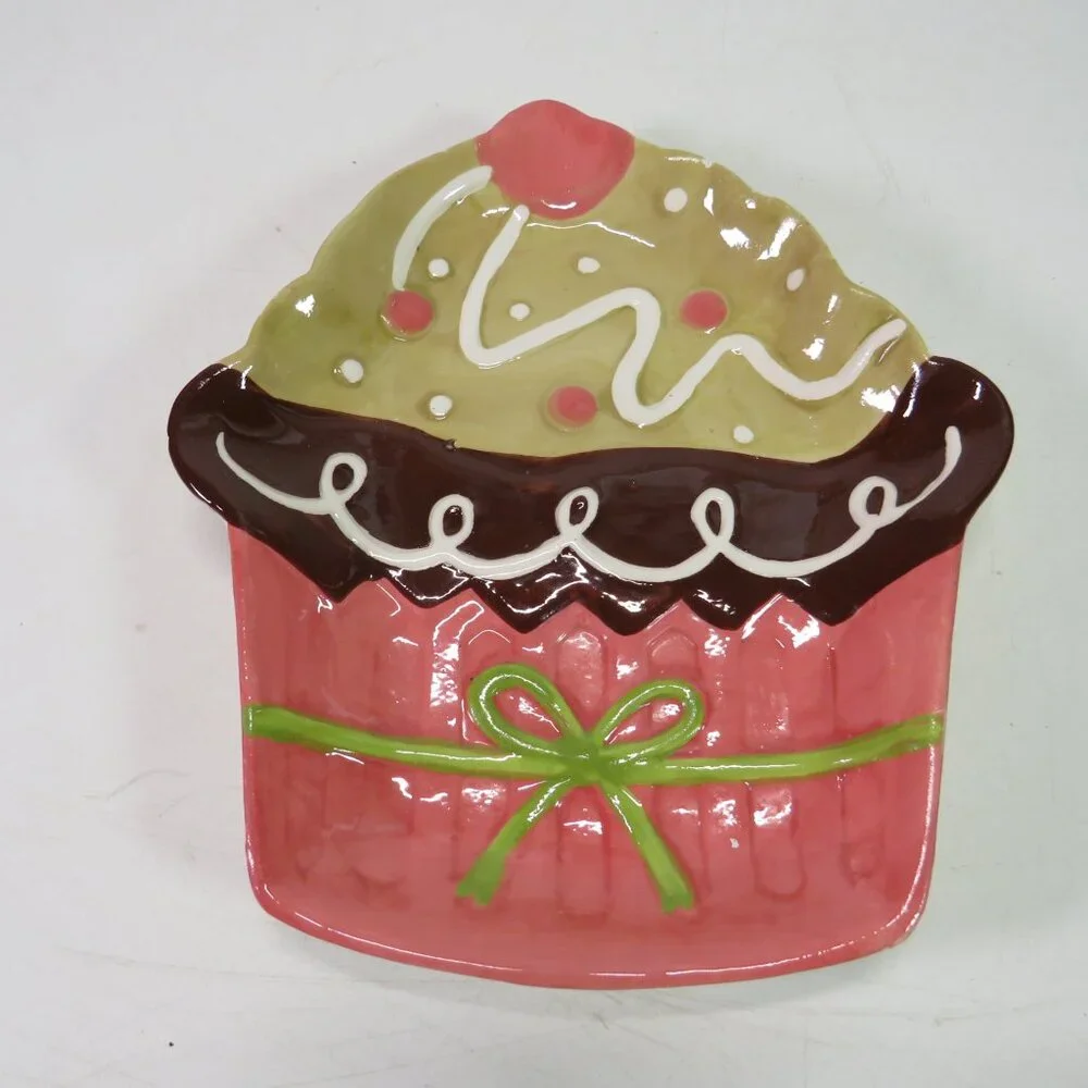 Cupcake Ceramic (1) Plate w embossed details (not food safe) 6x5